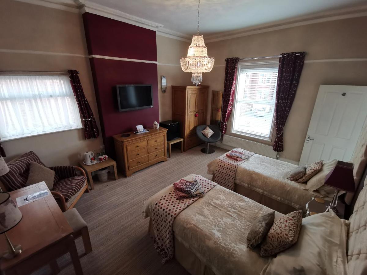 Vale House Panzió Southport Kültér fotó